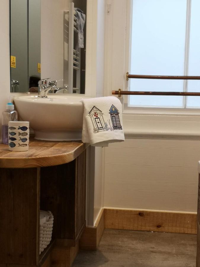 Coastal Escape Sandgate フォークストン エクステリア 写真